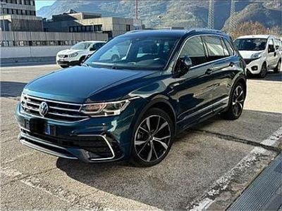 Usata VW Tiguan R-line 150 CV (110 kW) 2020 Blu SUV