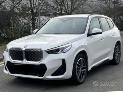 Begagnad BMW iX1 M Sport 220 kW (300 HK) 2023 Vit SUV