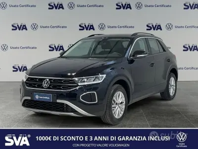 Usata VW T-Roc Life 150 CV (110 kW) 2025 Deep black SUV
