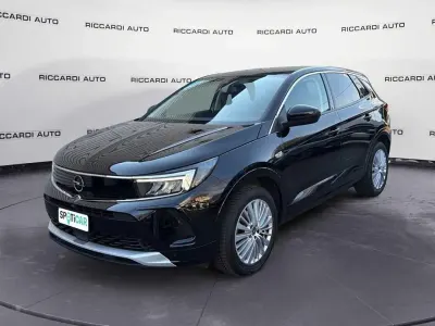 Usata Opel Grandland X Business Elegance 131 CV (96 kW) 2023 Nero SUV