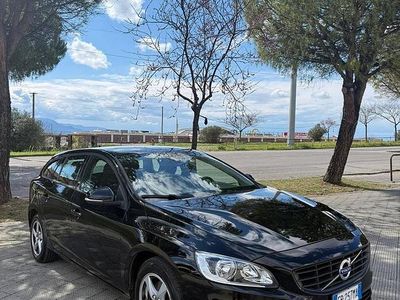 Usata Volvo V60 Business Edition 119 CV (87 kW) 2015 Nero Station wagon