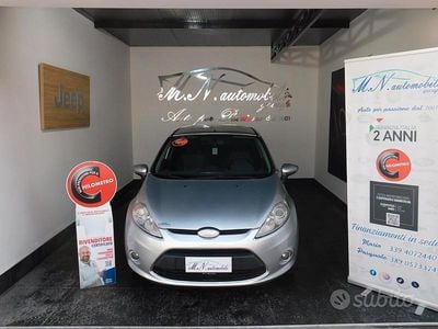 Begagnad Ford Fiesta Titanium 97 HK (71 kW) 2009 Silver Halvkombi