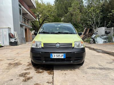 Usata Fiat Panda 54 CV (39 kW) 2005 Verde Utilitaria