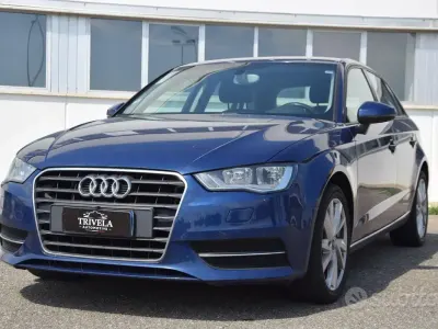 Begagnad Audi A3 Ambition 105 HK (77 kW) 2014 Blå Sedan
