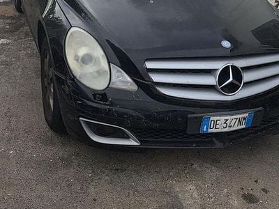 Mercedes R320