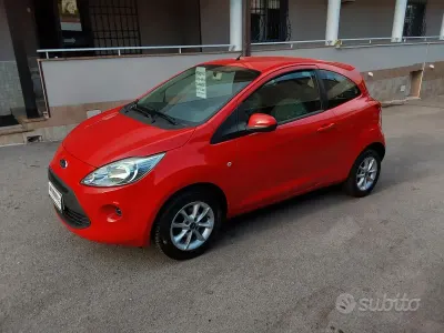 Usata Ford Ka Titanium 69 CV (50 kW) 2014 Rosso Berlina