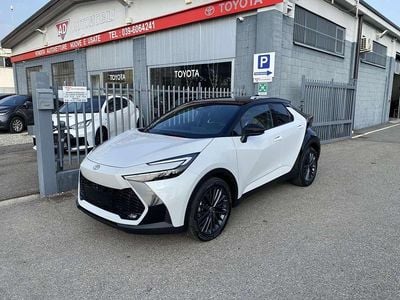 Nuova Toyota C-HR Lounge 154 CV (113 kW) 2026 Bianco SUV