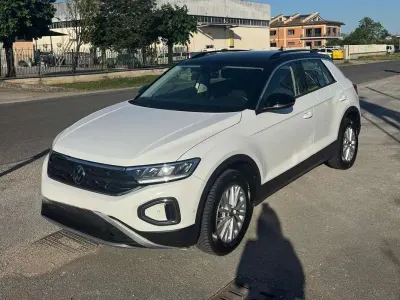 Usata VW T-Roc Life 150 CV (110 kW) 2022 Bianco SUV