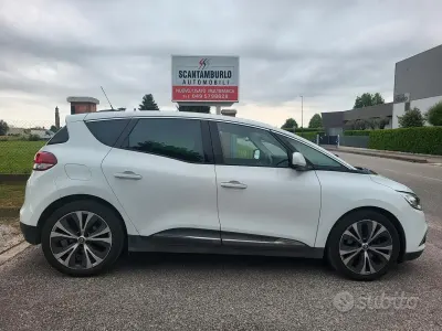 Usata Renault Scénic IV 110 CV (80 kW) 2017 Bianco Monovolume