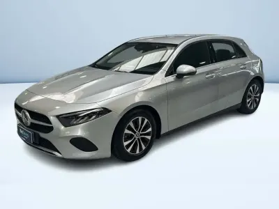 Occasion Mercedes A180 Advanced 116 ch (85 kW) 2025 Argent Berline