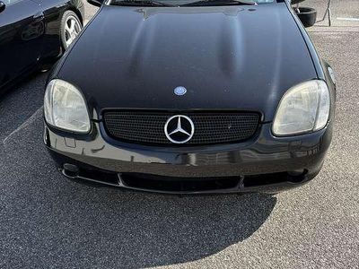Usata Mercedes 200 192 CV (141 kW) 1997 Nero Cabrio