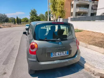 Usata Renault Modus Dynamique 65 CV (47 kW) 2005 Verde Monovolume
