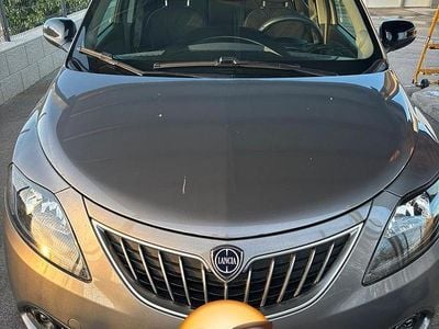 Usata Lancia Ypsilon 69 CV (50 kW) 2021 Grigio Utilitaria