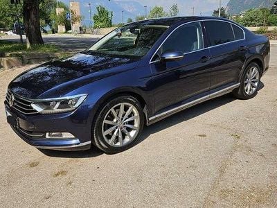 Usata VW Passat Comfortline 150 CV (110 kW) 2015 Blu Berlina