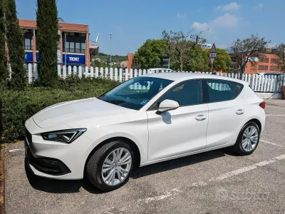 Usata Seat Leon Style 110 CV (80 kW) 2022 Bianco Berlina