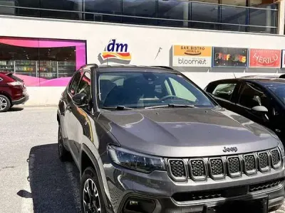 Usata Jeep Compass Trailhawk 241 CV (177 kW) 2022 SUV