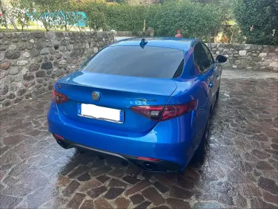 Usata Alfa Romeo Giulia Veloce 280 CV (205 kW) 2020 Blu/azzurro Berlina
