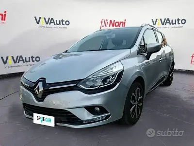 Usata Renault Clio Zen 90 CV (66 kW) 2017 Grigio Station wagon