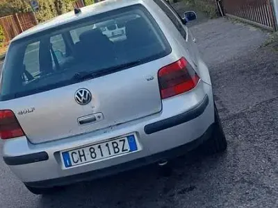 Usata VW Golf IV Highline 102 CV (75 kW) 2004 Berlina