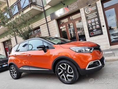 Usata Renault Captur 90 CV (66 kW) 2014 Arancione SUV