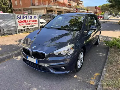 Usata BMW 216 Active Tourer Luxury Line 116 CV (85 kW) 2016 Blu Monovolume
