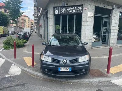 Usata Renault Mégane Dynamique 111 CV (81 kW) 2007 Grigio Berlina