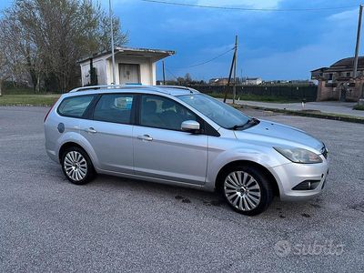 Usata Ford Focus 90 CV (66 kW) 2008 Grigio Station wagon