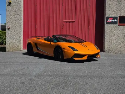 Usata Lamborghini Gallardo 570 CV (419 kW) 2011 Arancio borealis Cabrio