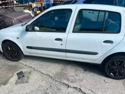 Usata Renault Clio II 54 CV (39 kW) 2006 Bianco Berlina