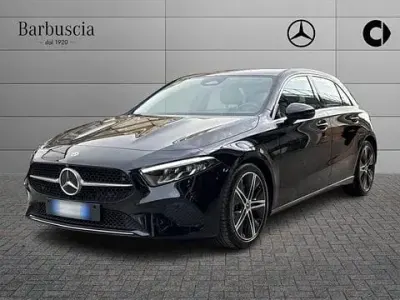 Usata Mercedes A200 Advanced 150 CV (110 kW) 2024 Nero Utilitaria