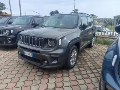 Begagnad Jeep Renegade 130 HK (95 kW) 2024 Grå SUV
