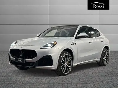 Usata Maserati Grecale 530 CV (389 kW) 2024 Argento metallizzato SUV