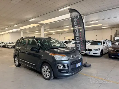 Usado Citroën C3 Picasso Exclusive 99 CV (72 kW) 2017 Gris Monovolumen