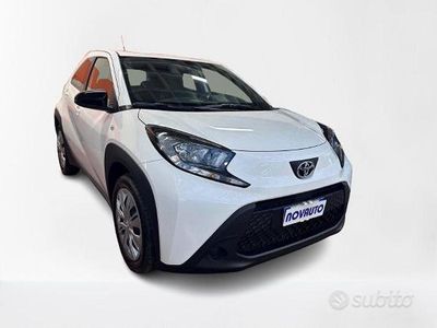Uusi Toyota Aygo X Active 72 HP (52 kW) 2025 Valkoinen Katumaasturi