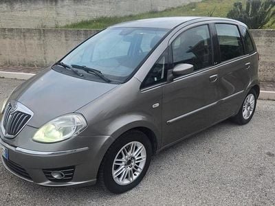 Usata Lancia Musa 90 CV (66 kW) 2008 Marrone Monovolume