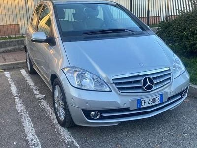 Usata Mercedes A180 Executive 109 CV (80 kW) 2010 Grigio Monovolume