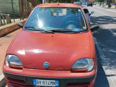 Usata Fiat 600 54 CV (39 kW) 2001 Rosso Berlina