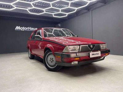 Usata Alfa Romeo 75 185 CV (136 kW) 1988 Rosso Berlina