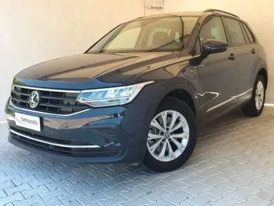 Usata VW Tiguan Life 150 CV (110 kW) 2023 Grigio scuro SUV
