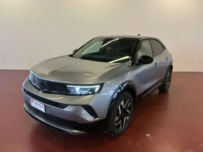 Nuova Opel Mokka 136 CV (100 kW) 2026 Kontrast grey SUV