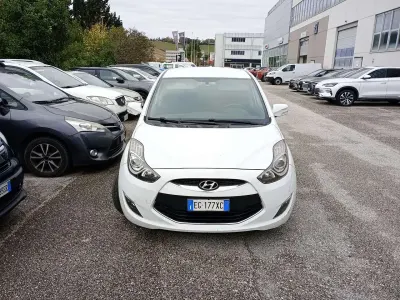 Usata Hyundai ix20 Comfort 90 CV (66 kW) 2011 Bianco Utilitaria
