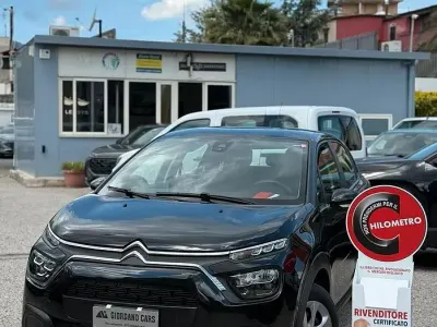 Begagnad Citroën C3 Feel 102 HK (75 kW) 2022 Svart Halvkombi