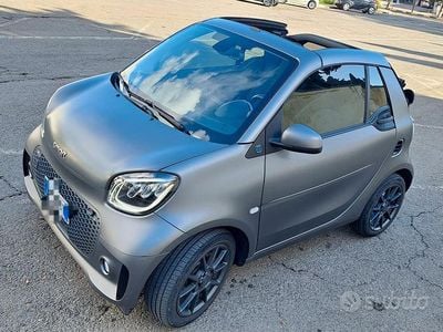 Usata Smart ForTwo Electric Drive 22 kW (30 CV) 2021 Grigio Cabrio