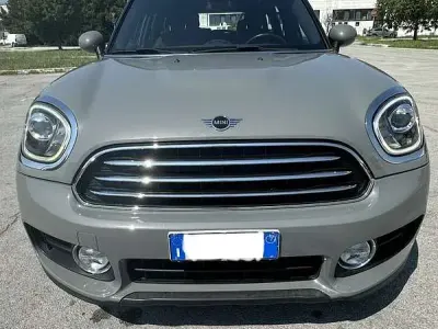 Usata Mini Countryman 116 CV (85 kW) 2019 Grigio SUV