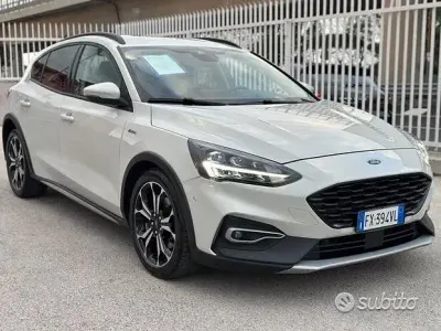 Usata Ford Focus Active 120 CV (88 kW) 2019 Bianco Berlina