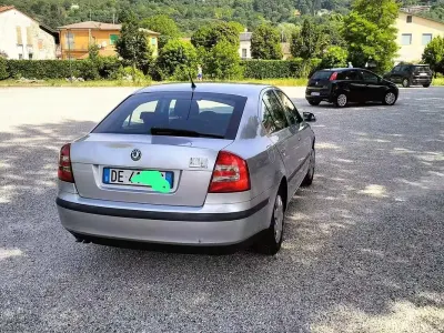 Usata Skoda Octavia 105 CV (77 kW) 2006 Grigio Berlina