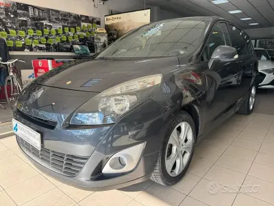 Usata Renault Scenic E-Tech 110 CV (80 kW) 2009 Gray Monovolume