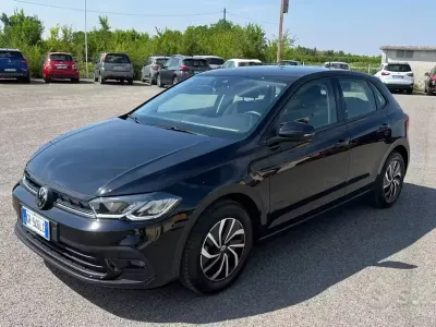 Usata VW Polo Style 95 CV (69 kW) 2024 Nero Utilitaria