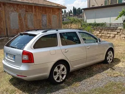 Usata Skoda Octavia 105 CV (77 kW) 2009 Grigio Station wagon