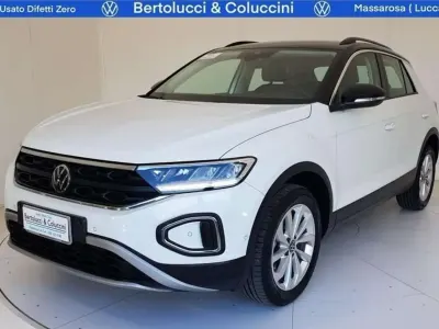 Usata VW T-Roc Life 110 CV (80 kW) 2023 Bianco SUV